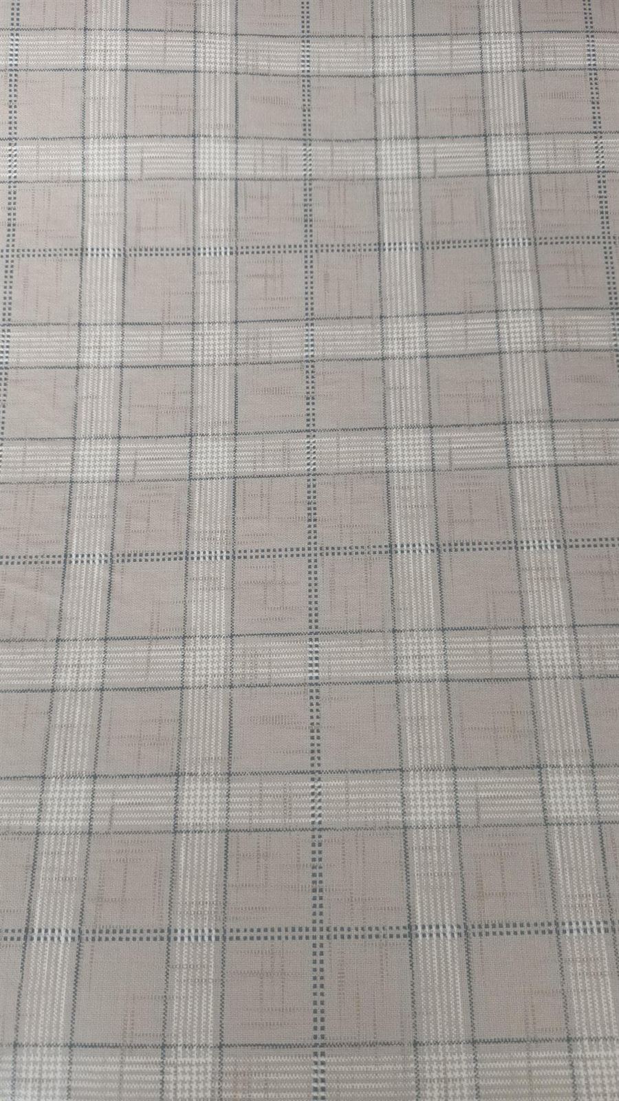 Hule con muletón beige/azul de cuadros. - Imagen 1